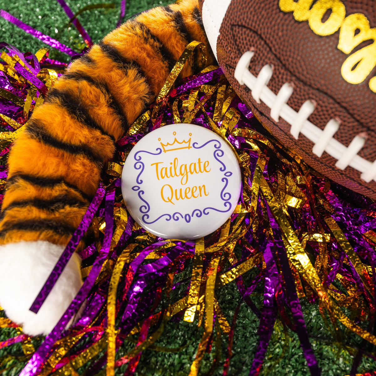Tailgate Queen Button